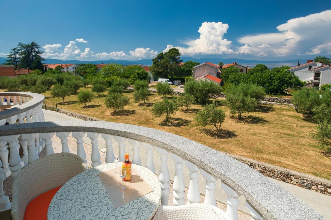 Vila Panorama Malinska Exterior foto