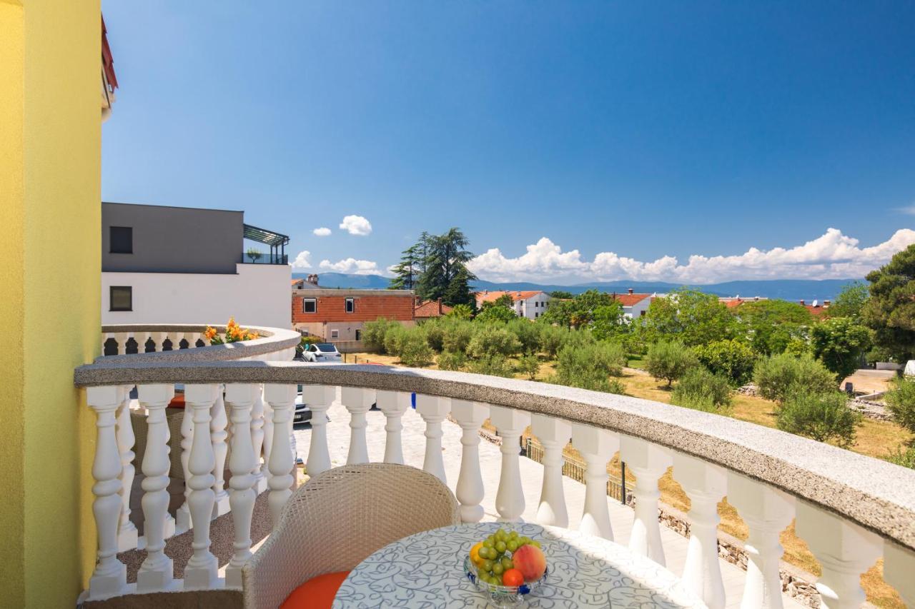 Vila Panorama Malinska Exterior foto